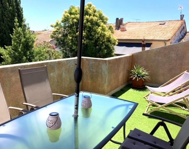 Superbe Appartement De Caractere Au Calme Aigues-Mortes Luaran gambar